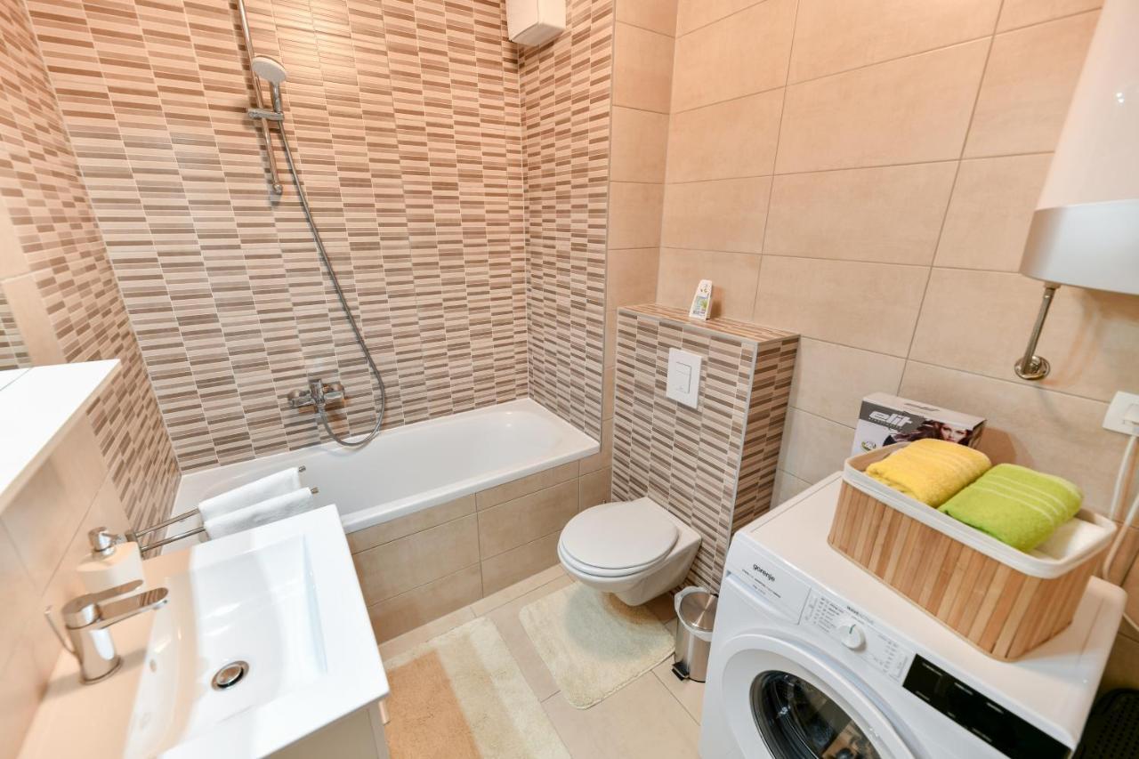 Modern For 2025' Vacation In Apartment *
